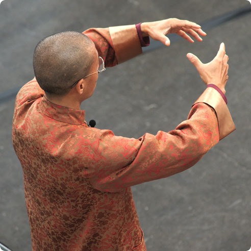 Qigong_ArmsOut.jpg